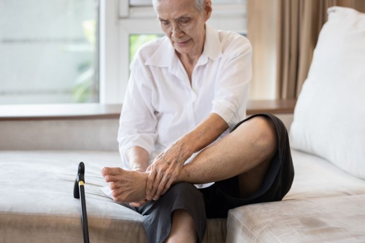 A senior facing trouble with feet injury